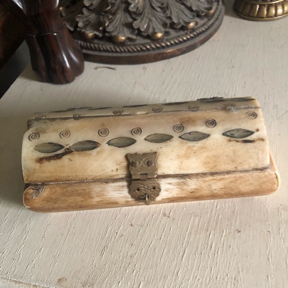 Vintage Other - Vintage Handcrafted Hinged Trinket Box